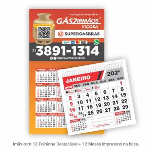 Imãs Postal com Calendário Destacável PS (Poliestireno 0,03mm)  com manta magnética 90x150mm Impressão Digital Frente Verniz UV Total Frente Corte Reto, com calendário Destacável 12 meses Calendário Serrilhado com 2 Grampos e 3 tiras de imãs no verso